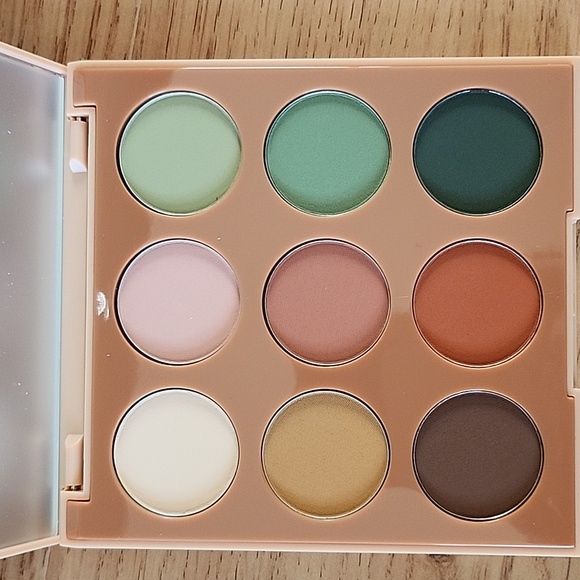 MORPHE 9B Matte Essentials Artistry Palette - Picture 2 of 4